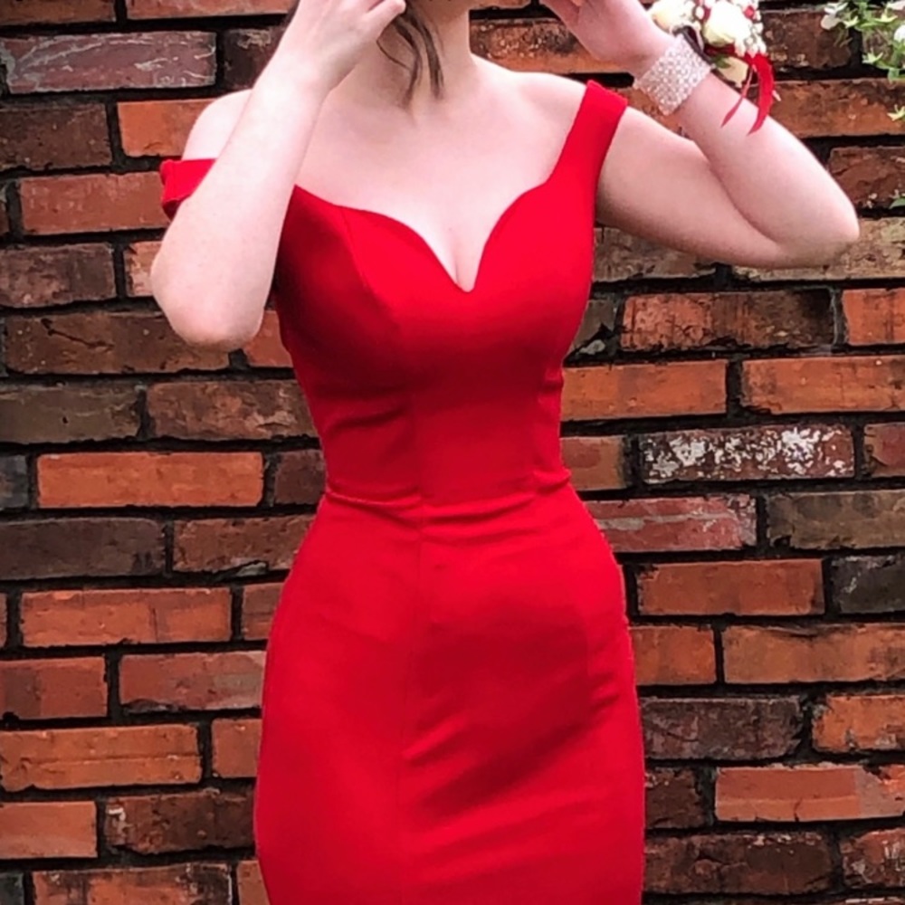 ❤️May Queen Red Off Shoulder Prom Dress❤️